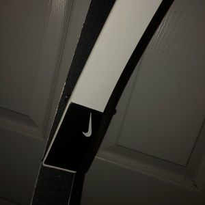 Nike White Golf Belt
